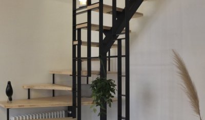 Fabrication et pose d'un escalier deux quart tournant style Art Déco à Chambéry